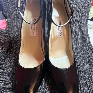 SALE END OF YEAR - JIMMY CHOO - Beautiful Patent Leather Lady Janes! Sz 40